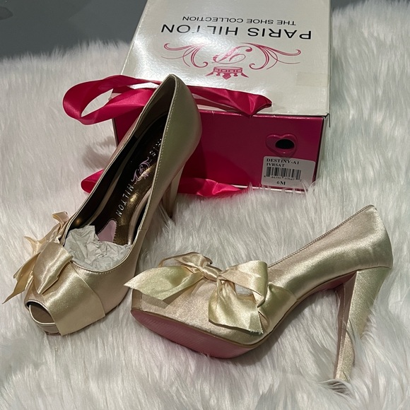 BRAND NEW Paris Hilton destiny ivory bow heels - Picture 8 of 9